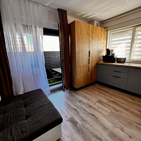 Roapart B2 2 Si 3 Terase Spatioase Si Parcare Năvodari