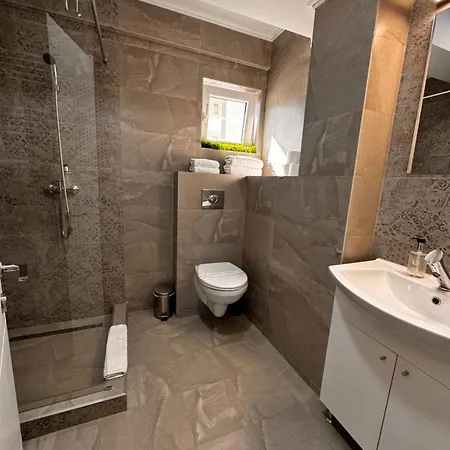 Apartment Roapart B2 2 Si 3 Terase Spatioase Si Parcare Navodari